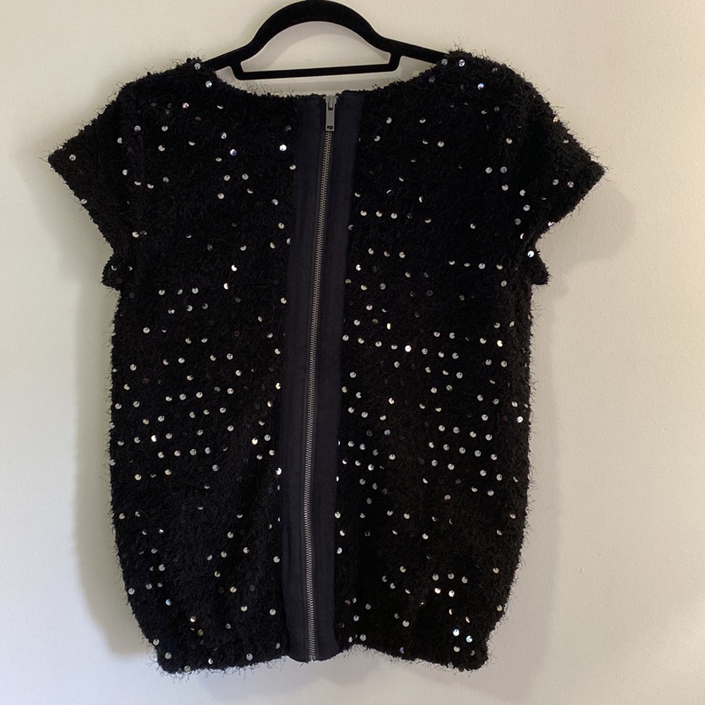 Short Sleeve Sweater. Black with Sequin detail. Back Zipper